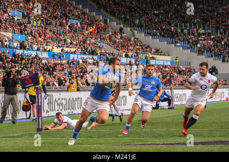 Rom, Italien. 04. Februar 2018. Italiens Flügel Tommaso Benvenuti Kerben versuchen im Spiel gegen England in NatWest 6 Nations Championship 208 Massimiliano Carnabuci/Alamy leben Nachrichten Stockfoto