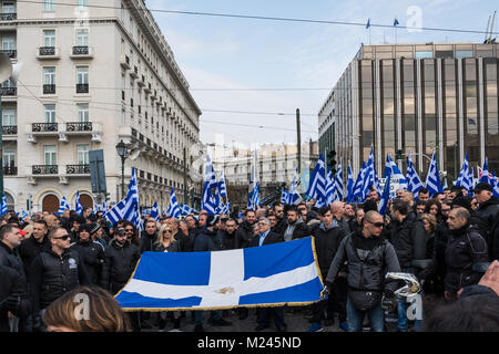 Athen, Griechenland. 4. Februar, 2018. Athen Massenprotest gegen die Verwendung des Begriffs Mazedonien in Skopje Name Dispute. Charalambos Andronos/Alamy leben Nachrichten Stockfoto