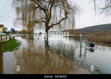 Vernon, Frankreich - 4. Februar 2018: Fluss Seine überschwemmungen Strassen in Vernon, Frankreich, 2018 Quelle: RichFearon/Alamy leben Nachrichten Stockfoto