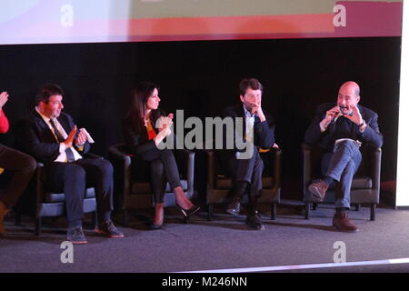 Frosinone - Italien - 4. Februar 2018 - Wahlen 2018, Minister Dario Franceschini in Frosinone zu den Wahlkampf von Simone Costanzo und Barbara Di Rollo Credit Support: Antonio nardelli/Alamy leben Nachrichten Stockfoto