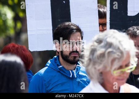 Caracas, Venezuela, 4. Februar, 2018. Eine Gruppe von Demonstranten aus Protest gegen die Regierung von Nicolas Maduro aufgrund der schweren politischen und sozialen Krise, die Venezuela konzentriert. Agustin Garcia/Alamy leben Nachrichten Stockfoto