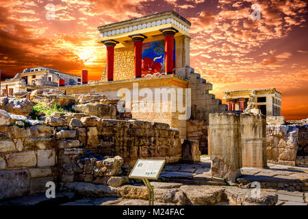 Alte Mauern von Knossos Palast in der Nähe von Heraklion, Kreta, Griechenland Stockfoto
