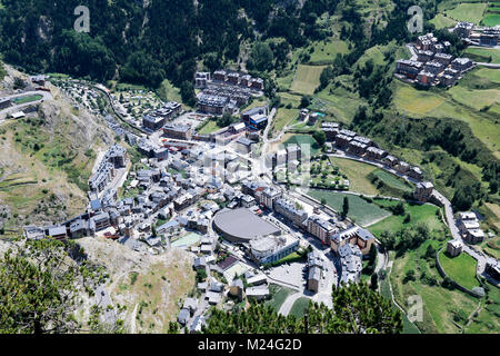 Luftaufnahme der Stadt Canillo vom Mirador Roc del Quer Sicht, Canillo, Andorra Stockfoto