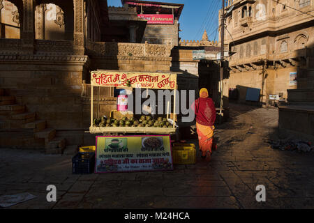 Straßenszene, Jaisalmer, Rajasthan, Indien Stockfoto