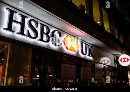 HSBC Bank außen bei Tottenham Court Road, London, UK Stockfoto