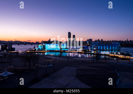 Nacht Blick auf einige Sevit (Hangang schwimmende Insel) in Seoul, Südkorea Stockfoto