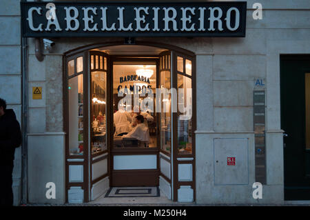 Alte Friseur in Lissabon, Portugal Stockfoto