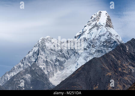 Ama Dablam Berg auf Everest Base Camp / drei Pässe trek, Nepal gesehen Stockfoto