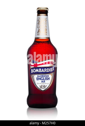 LONDON, UK - Februar 02, 2018: kalte Flasche Bombardier glorreichen Englisch Ale Bier auf weißem Hintergrund. Stockfoto