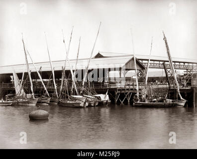 C. 1880 s Indien Pakistan - Boote auf einer Werft in Karachi Stockfoto