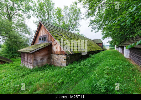 Traditionelle Stein Granary - The Old Manor Keller typisch für Kleinpolen Stockfoto