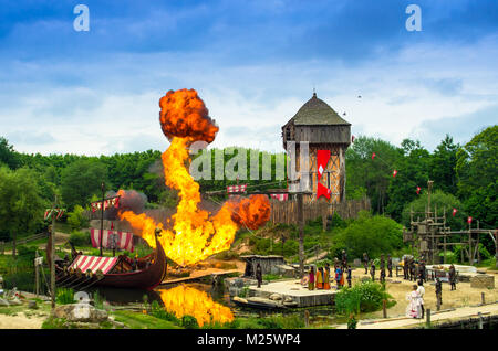 Die Wikinger show in der Freizeitpark Puy du Fou, Frankreich Stockfoto