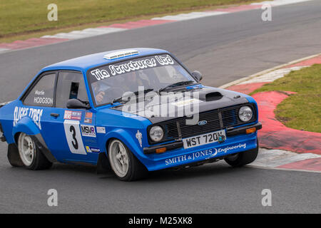 Ford Escort MKII mit Fahrer Martin Hodgson und Co - Treiber Tony Jones in der Motorsport News Stromkreis Rally Championship, Snetterton, Norfolk, Großbritannien. Stockfoto