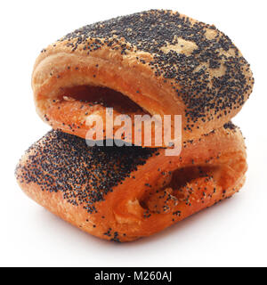 Einen dänischen Tebirkes Brot mit Mohn auf weißem Hintergrund Stockfoto