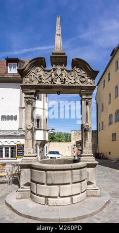 Blick auf die historische Wiedfangbrunnen Gut in Regensburg, Bayern, Deutschland. Stockfoto