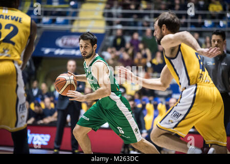 Turin, Italien. Feb., 2018 04.08. Während der Serie A Basketball Mathc. Fiat Torino Auxilium vs Sidigas Avellino. Sidigas Avellino gewann 59-77 Grad in Turin, Pala Ruffini, Italien 4. Februar 2018. Credit: Alberto Gandolfo/Pacific Press/Alamy leben Nachrichten Stockfoto