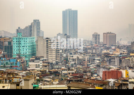 Macau Innenstadt Panorama mit Armen slums Bausteine und hohen Wohn Gebäuden, China Stockfoto