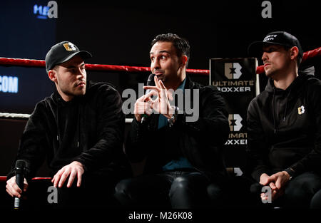 Gefunden der Firma Ben Shalom (links) mit Paulie Malignaggi ans Anthony Crolla (rechts) während der ultimative Boxxer Marke Start für mich Hotel London, London. Stockfoto