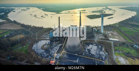 Rhein Hochwasser auf stillgelegten Kraftwerk, voerder Rheinbogen bei Götterswickerhamm, Rhein Hochwasser zwischen Duisburg, Dinslaken und Voerde im Norden Rhine-Westpha Stockfoto