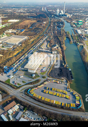 Container Parkplatz Müller - Die Lila Logistik GmbH & Co.KG am Rhein-Herne-Kanal, Wanne-Herner Eisenbahn und Hafen GmbH am Westhafen, Herne, Ruhrgebiet Stockfoto