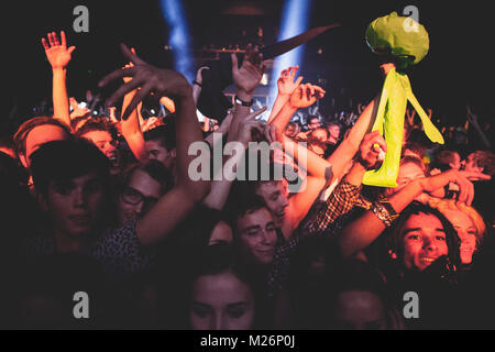 Major Lazer live Konzert sind berühmt für sein ein energetisches Erlebnis für die Zuschauer und Fans wie Hier sind ein Major Lazer Gig in Kopenhagen. Dänemark 2013. Stockfoto