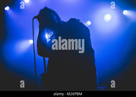 Der amerikanische Sänger, Songwriter und Musiker Julian Casablancas führt ein Live Konzert mit seiner Band die Voidz bei VEGA in Kopenhagen. Casablancas ist auch als Lead Sänger der Rock Band die Anschläge bekannt. Dänemark, 16.12.2014. Stockfoto