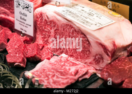 Fettsäuren Murmeln rotes Fleisch, Rindfleisch für Verkauf auf Display Stockfoto