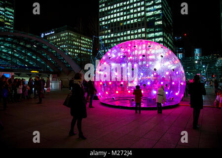 Sonic, leichte Noppen Winter durch ENESS im Winter Lights Festival in Canary Wharf, London, Großbritannien Stockfoto