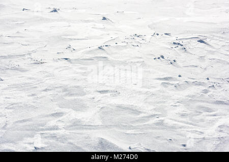 Seiser Alm, umgeben von schneebedeckten. Zauber der Dolomiten Stockfoto