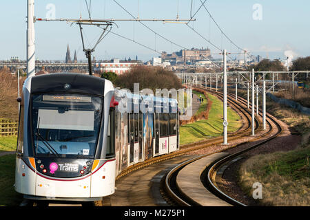 Blick auf Edinburgh Tram verbinden Edinburgh Airport mit der Innenstadt, Schottland, Vereinigtes Königreich Stockfoto