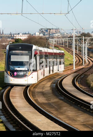 Blick auf Edinburgh Tram verbinden Edinburgh Airport mit der Innenstadt, Schottland, Vereinigtes Königreich Stockfoto