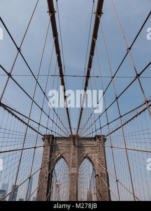 Strukturelle Einzelheiten über die Brooklyn Bridge, New York. Stockfoto