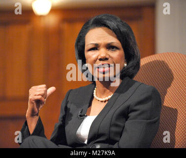 Washington, DC - 3. Mai 2009 - ehemaliger Außenminister der Vereinigten Staaten von Amerika, Dr. Condoleezza Rice spricht mit den Anhängern des jüdischen Primäre Tag Schule (JPD'S) der Hauptstadt der Nation, Washington, D.C., am Sonntag, 3. Mai 2009 auf der 6. Und ich historische Synagoge.. Credit: Ron Sachs/CNP/MediaPunch Stockfoto