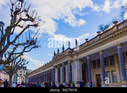 Karlovy Vary, Cszech Republik - Januar 01, 2018: Hot Springs Kolonnade in Karlsbad Stockfoto