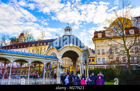 Karlovy Vary, Cszech Republik - Januar 01, 2018: Hot Springs Kolonnade in Karlsbad Stockfoto