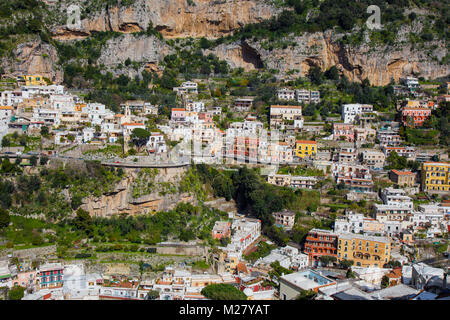 Amalfi, Kampanien, Italien am 12. März 2017 in diesem Foto, wir konzentrieren uns ausschließlich auf die Stadt Schönheit, die die Stadt Positano seine Touristen die Stockfoto