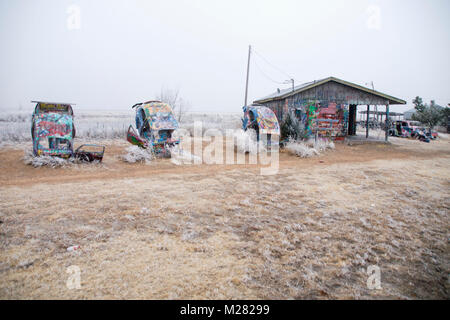 Ein Blick auf die VW-Slug Bug Ranch in Conway, Texas an der Route 66. Stockfoto