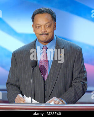 Boston, MA - 29. Juli 2004 - Reverend Jesse Jackson bei der Democratic National Convention 2004 in Boston, Massachusetts am 28. Juli 2004. Quelle: Ron Sachs/CNP/MediaPunch Stockfoto