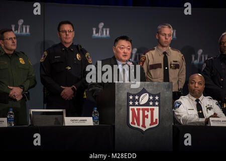 HSI St. Paul Special Agent in Alex Khu ist die Bundesanstalt Koordinator für Super Bowl 52. Stockfoto