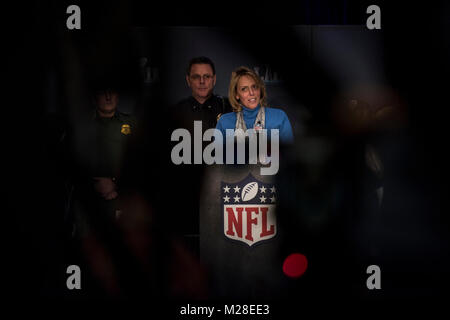 NFL Chief Security Officer Cathy Lanier lobte Bundesgesetz Durchsetzung für ihre Zusammenarbeit Öffentliche Sicherheit und Sicherheit zu sorgen. Stockfoto