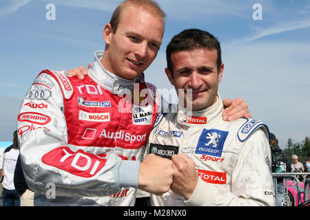 Nicolas Minassian vom Team Peugeot Total und Alexandre Premat vom Audi Sport Team Joest mit der Le Mans Series zu Gast beim 1000-km-Rennen am 17. August in auf dem Nürburgring Stockfoto