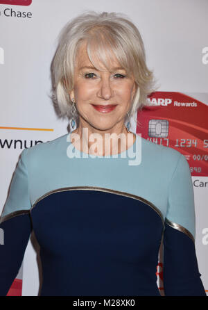 Beverly Hills, Kalifornien, USA. 5. Februar, 2018. Helen Mirren 081 Ankunft am AARP Filme für Erwachsene Auszeichnungen im Beverly Wilshire Hotel in Beverly Hills. Februar 5, 2018. Credit: Tsuni/USA/Alamy leben Nachrichten Stockfoto