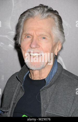 Februar 5, 2018 - Los Angeles, Kalifornien, Vereinigte Staaten - 5. Februar 2018 - Los Angeles, Kalifornien, USA - Schauspieler Tom Skerritt bei der Weltpremiere von: ''15-17 nach Paris'' Der sjr Theater auf dem Warner Bros Los, Los Angeles. (Bild: © Paul Fenton über ZUMA Draht) Stockfoto