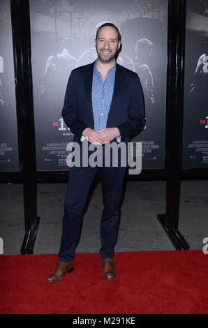 Burbank, CA. 05 Feb, 2018. Tony Hale bei der Premiere von Warner Bros. Pictures'' die 15:17 nach Paris' an Steven J. Ross Theater/Warner Bros Studios viel am 5. Februar 2018 in Burbank, Kalifornien. Quelle: David Edwards/Medien Punch/Alamy leben Nachrichten Stockfoto