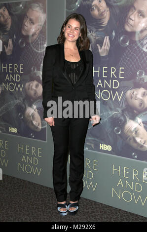 Los Angeles, Ca, USA. 05 Feb, 2018. Sosie Speck im Hier und Jetzt Los Angeles Premiere auf der DGA-Los am 5. Februar 2018 in Los Angeles, Kalifornien. Quelle: David Edwards/Medien Punch/Alamy leben Nachrichten Stockfoto