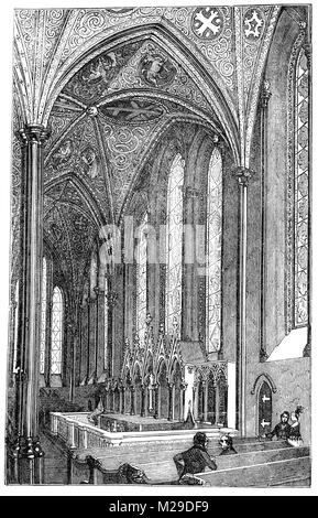 Das westliche Fenster und Altar der Temple Church, eine späte 12. Jahrhundert Kirche in der City von London, England, zwischen Fleet Street und der Themse entfernt. Von den Tempelrittern, da ihr Englisch zentrale gebaut, es ist berühmt für sein ein runde Kirche, ein gemeinsames Design feature für Templer Kirchen. Stockfoto