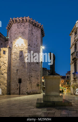 15. jahrhundert Marina Tower in der mittelalterlichen Brace Radic Square, Split, Dalmatien, Kroatien Stockfoto