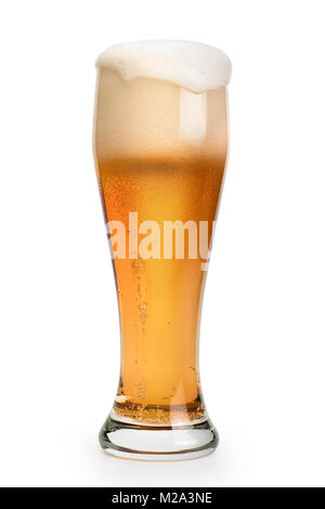 Große Glas helles Bier mit Schaum. Auf weißen, Beschneidungspfade getrennt ausgewiesen Stockfoto