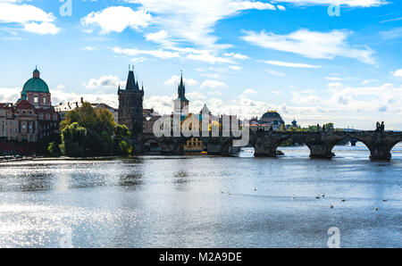 Prag, Tschechische Republik: Alte Karlsbrücke über die Moldau Stockfoto