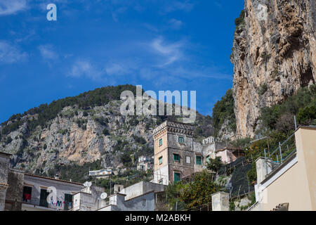 Amalfi, Kampanien, Italien, 12. März 2017. Alte Gasse der Altstadt von Amalfi Stockfoto